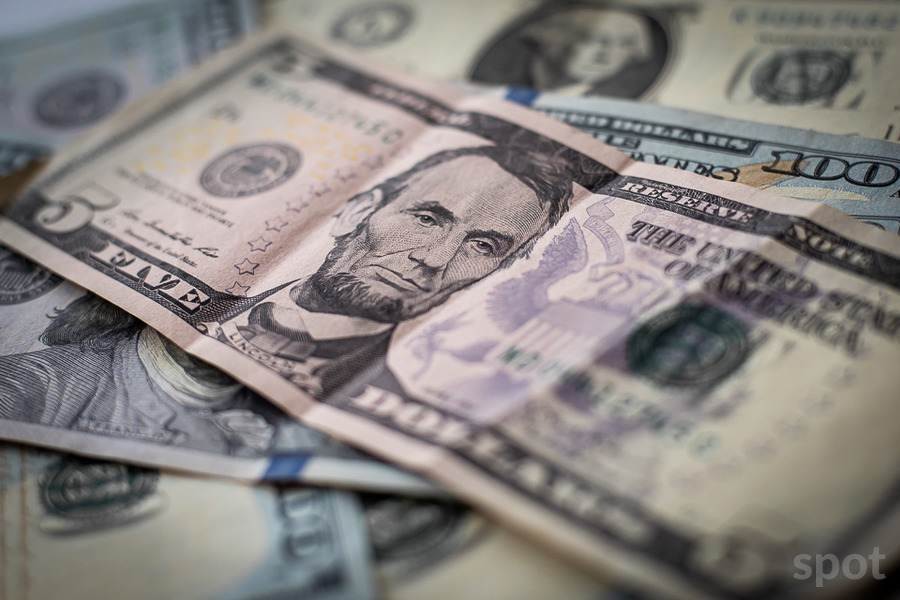 spot.uz - Курс доллара в банках упал до 10 850 сумов впервые за пять месяцев