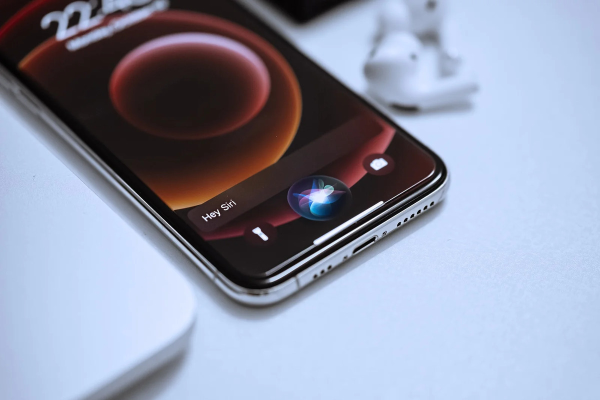 spot.uz - Apple Siri’ning yangi versiyasini ishlab chiqmoqda — Bloomberg
